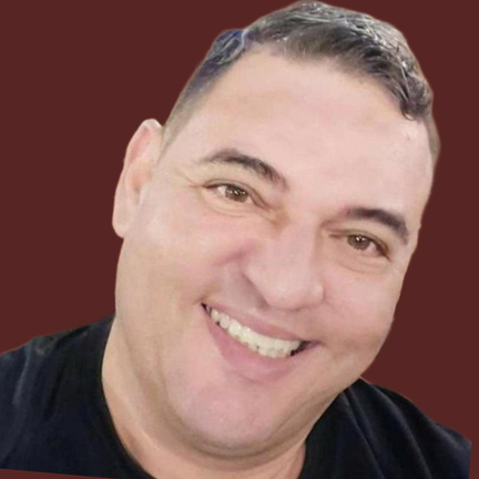Fotografia de perfil do Escritor e Autor Luiz Menezes